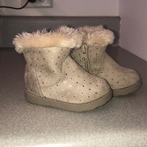 Size 4 Cat & Jack boots